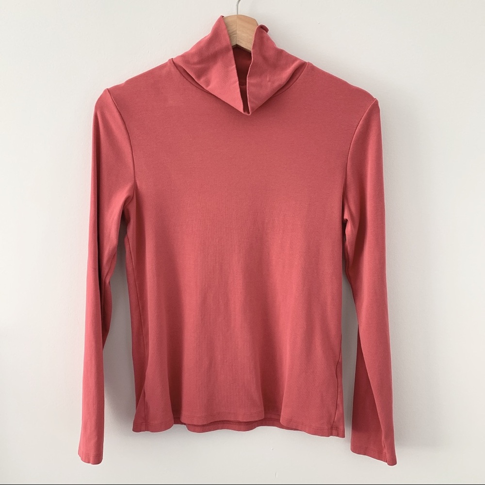 Uniqlo long sleeve turtle neck shirt size S